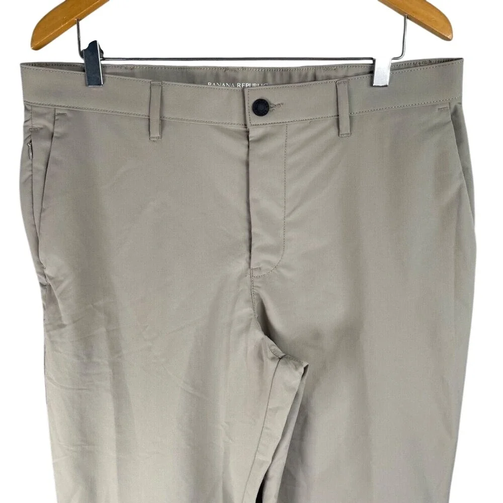 Banana‎ Republic Pants Mens 36/32 Khaki Color Performance Golf Travel Flat Front